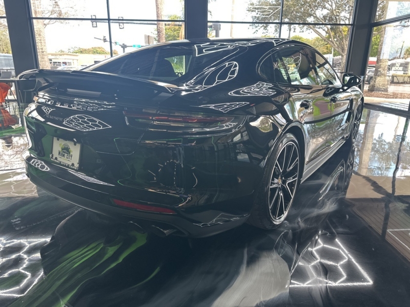 2020 Porsche Panamera