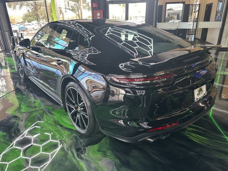 2020 Porsche Panamera