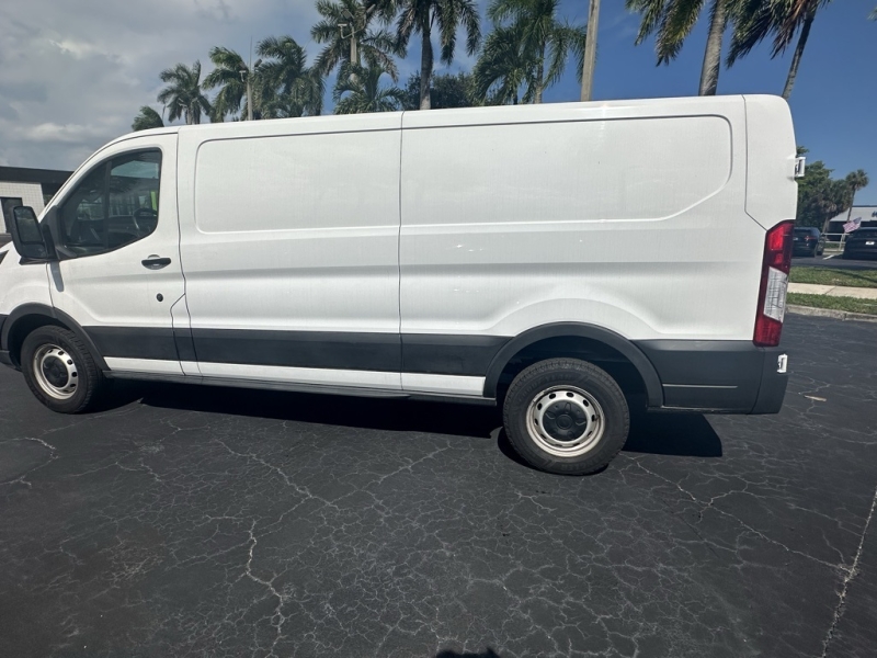 2021 Ford Transit-250