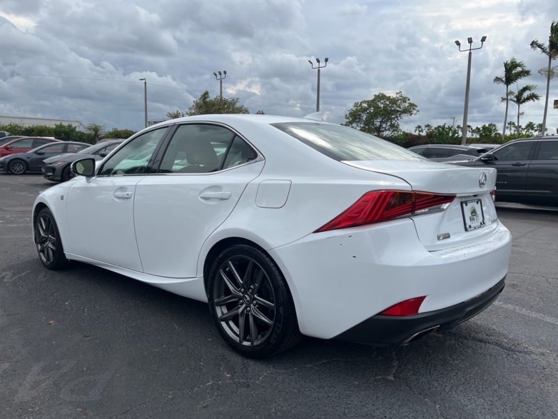 2018 Lexus IS