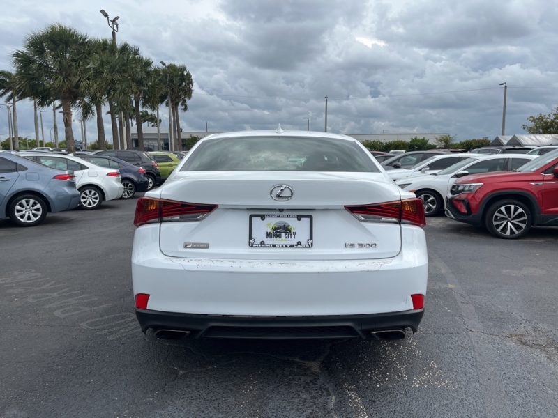 2018 Lexus IS