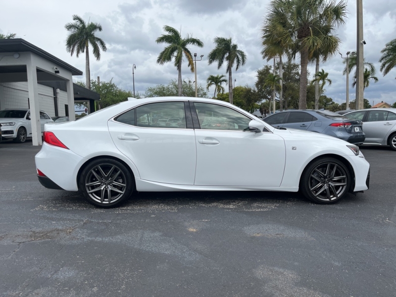 2018 Lexus IS