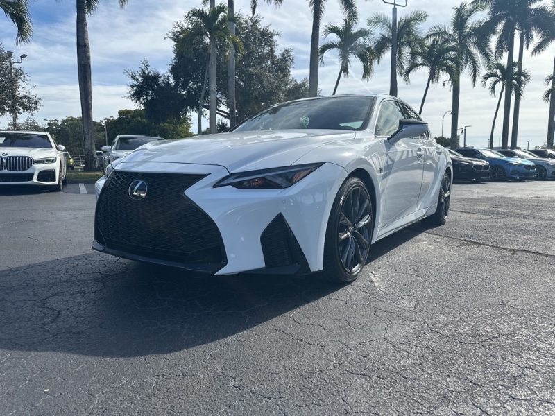 2023 Lexus IS