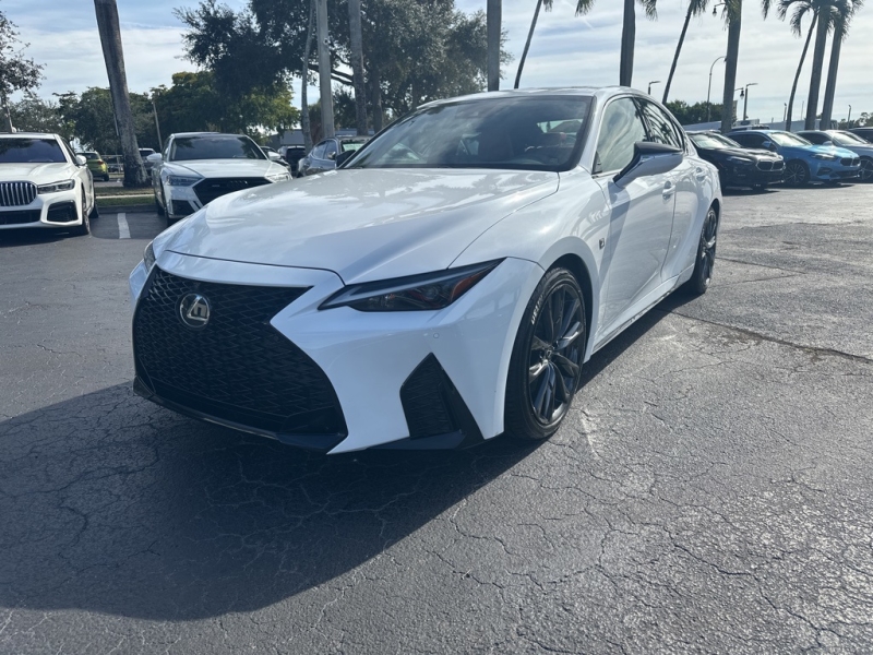 2023 Lexus IS