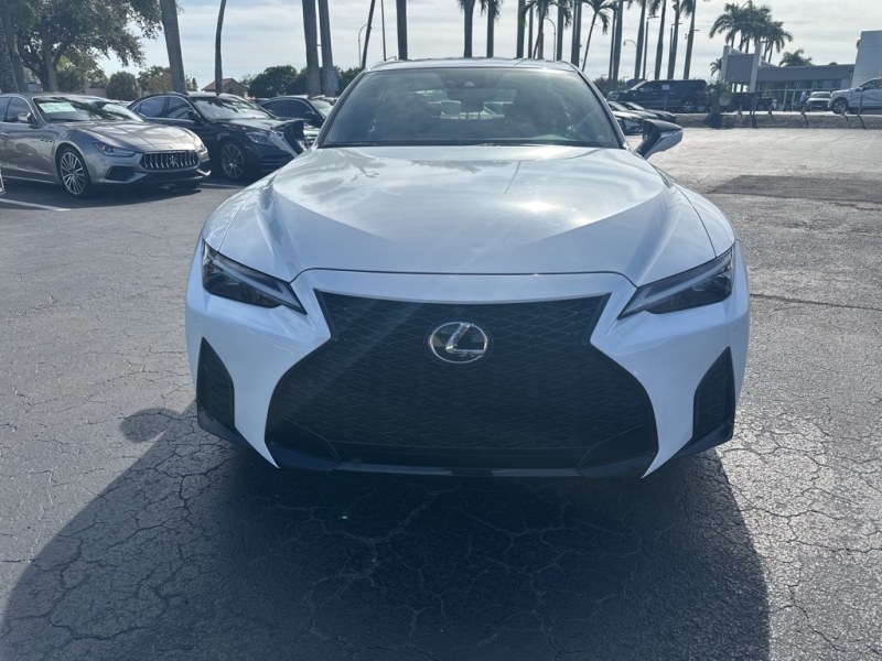 2023 Lexus IS