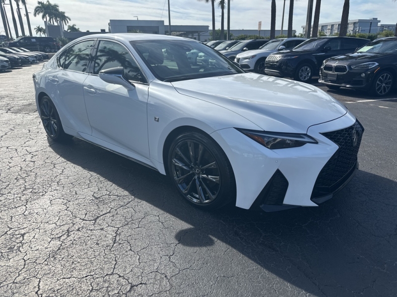 2023 Lexus IS